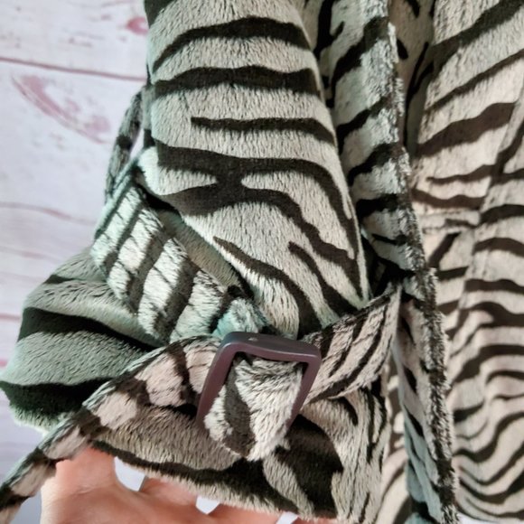 Loire NY Animal Zebra Print Furry Soft Trench Style Coat Jacket Belted  Medium - Picture 7 of 9